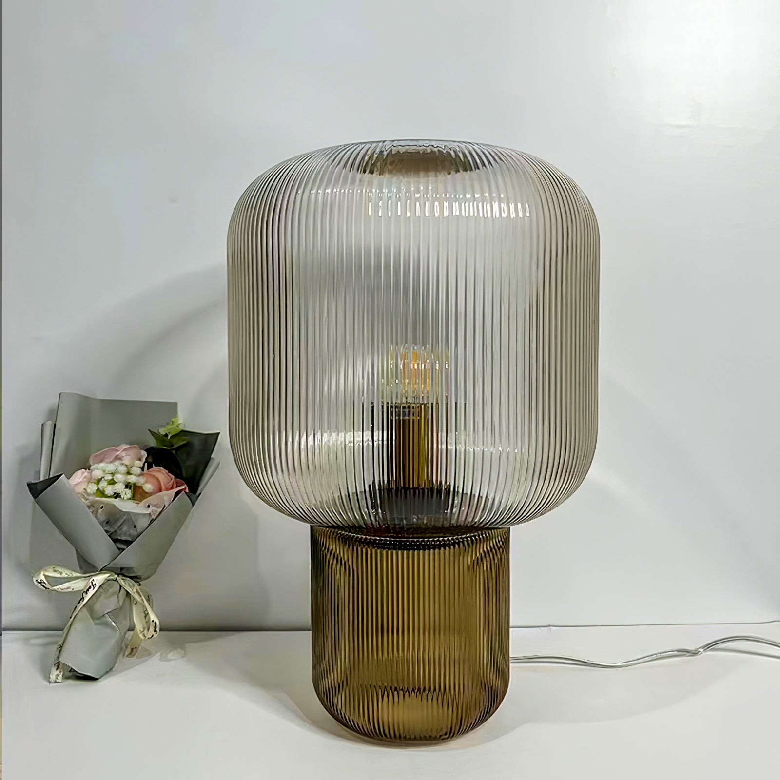 Oval Glass Table Lamp - Lumpaz