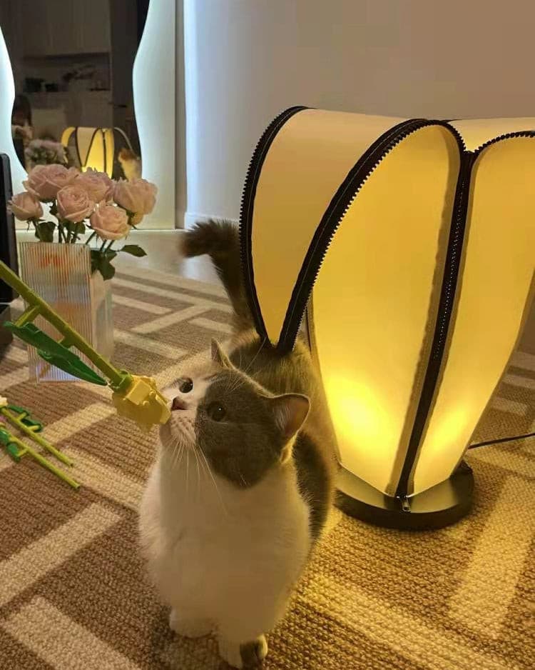 Banana Table Lamp - Lumpaz