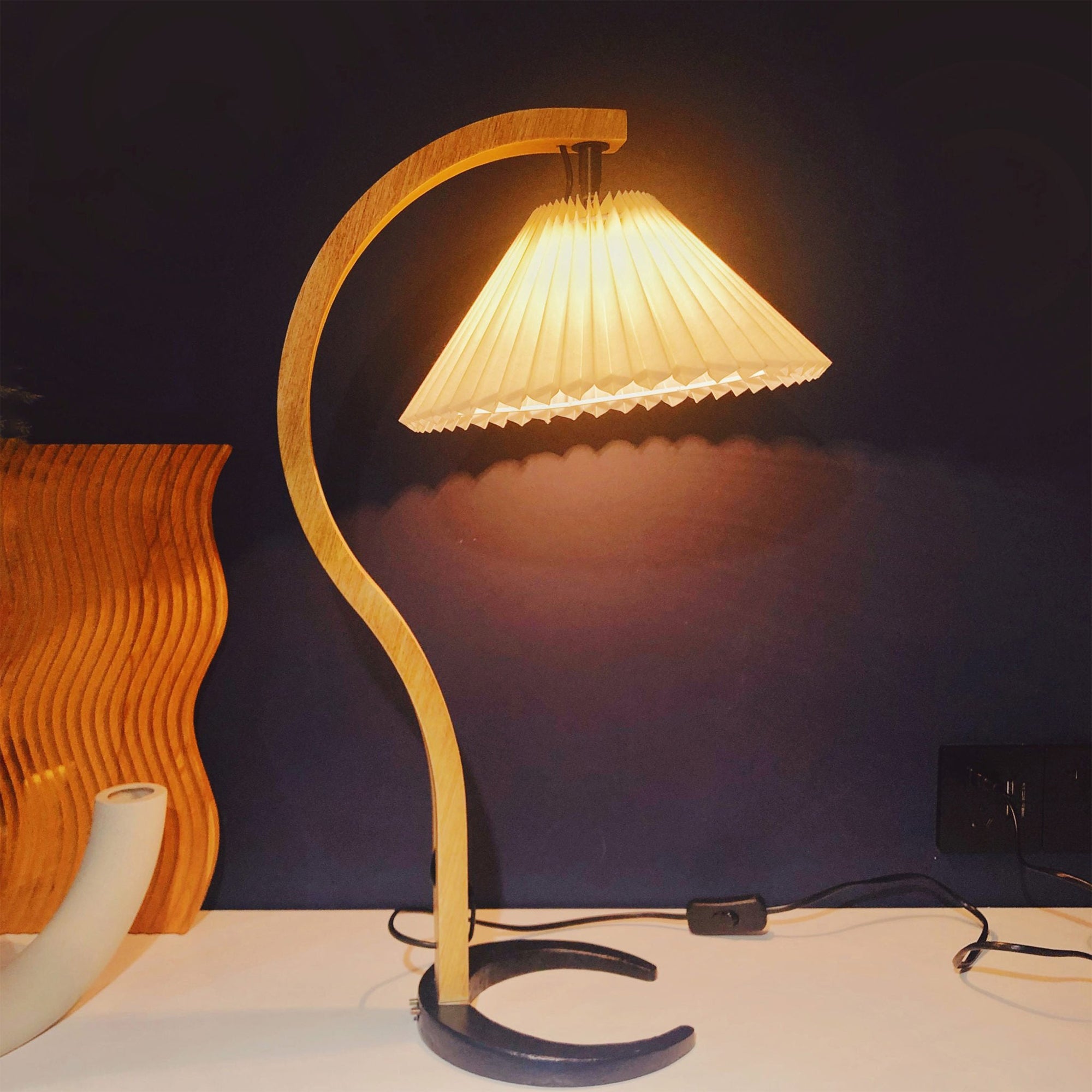 Caprani Wooden Table Lamp - Lumpaz