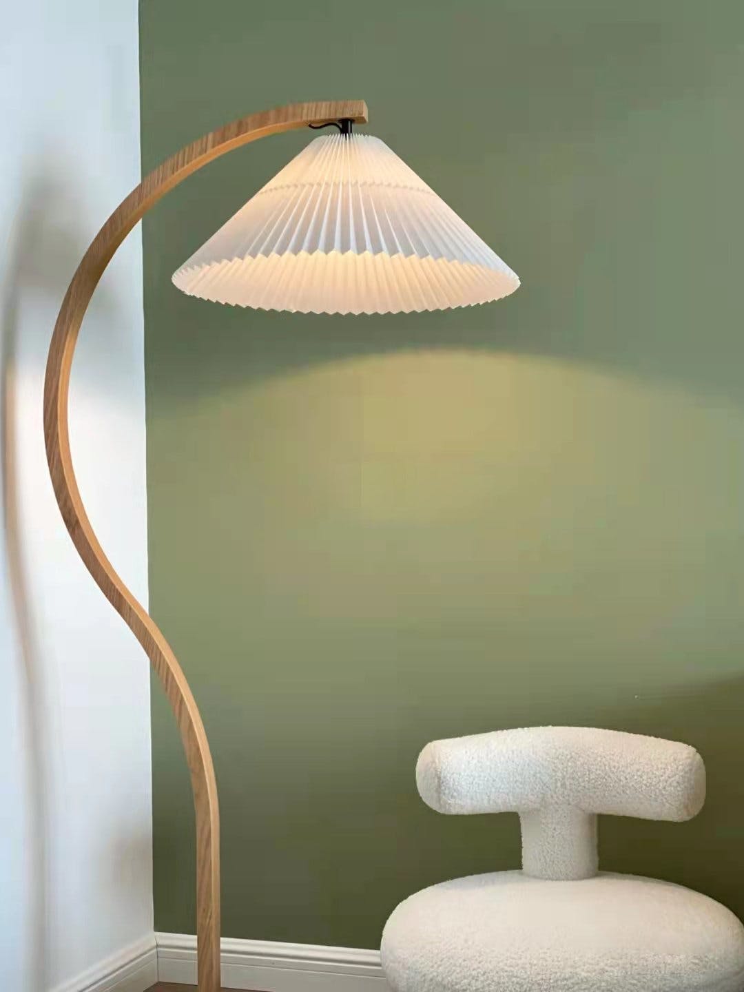 Caprani Wooden Floor Lamp - Lumpaz