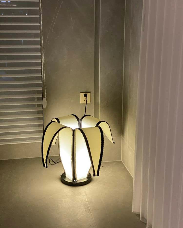 Banana Table Lamp - Lumpaz
