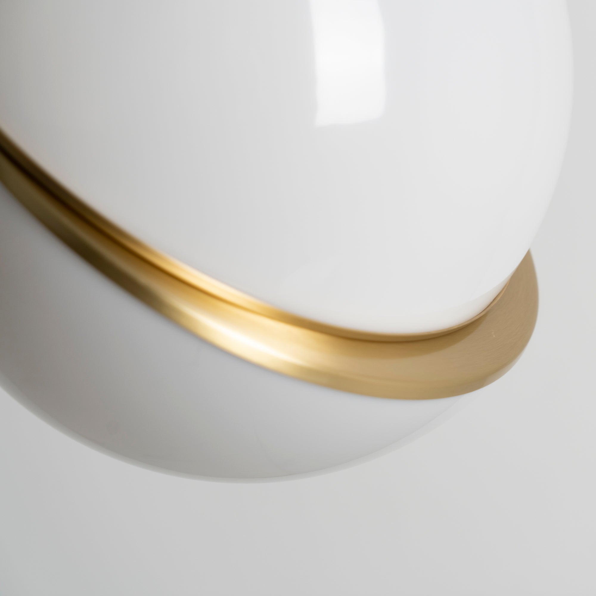 Crescent Pendant Light - Lumpaz