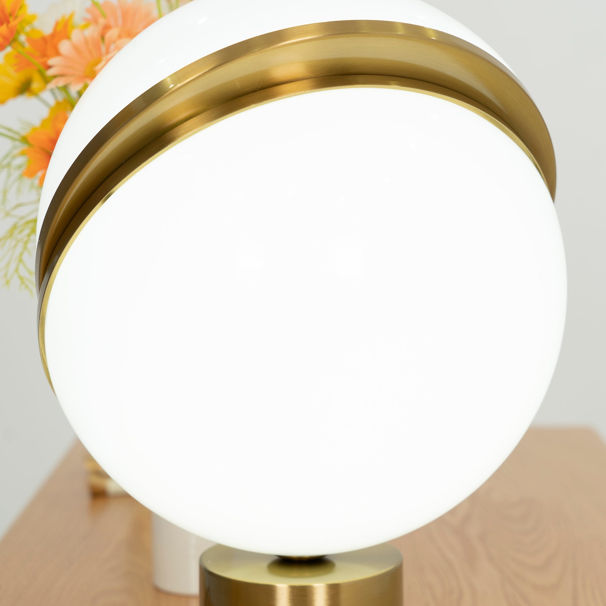 Crescent Table Light - Lumpaz