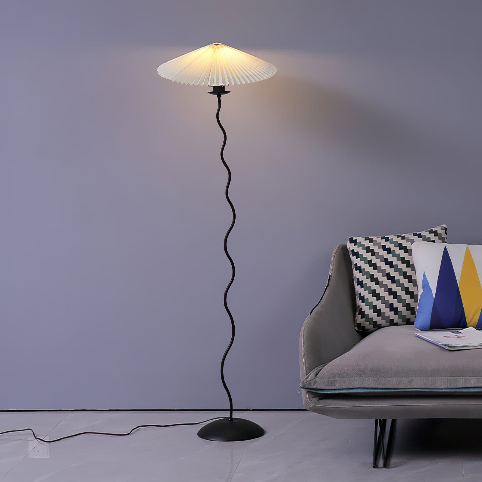 Wiggly Pleated Floor Lamp - Lumpaz