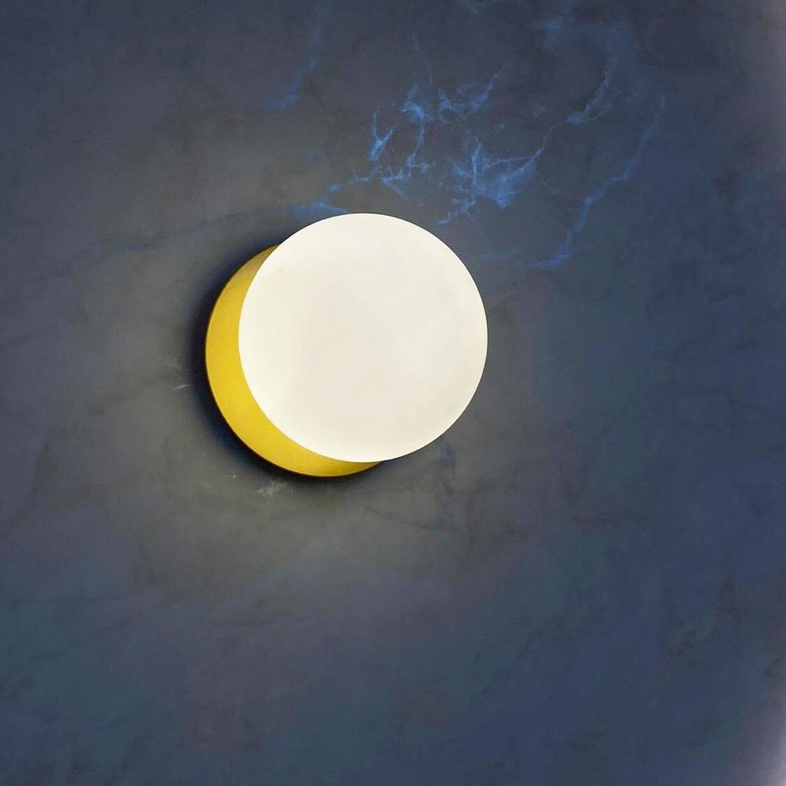 Lila Wall Lamp - Lumpaz