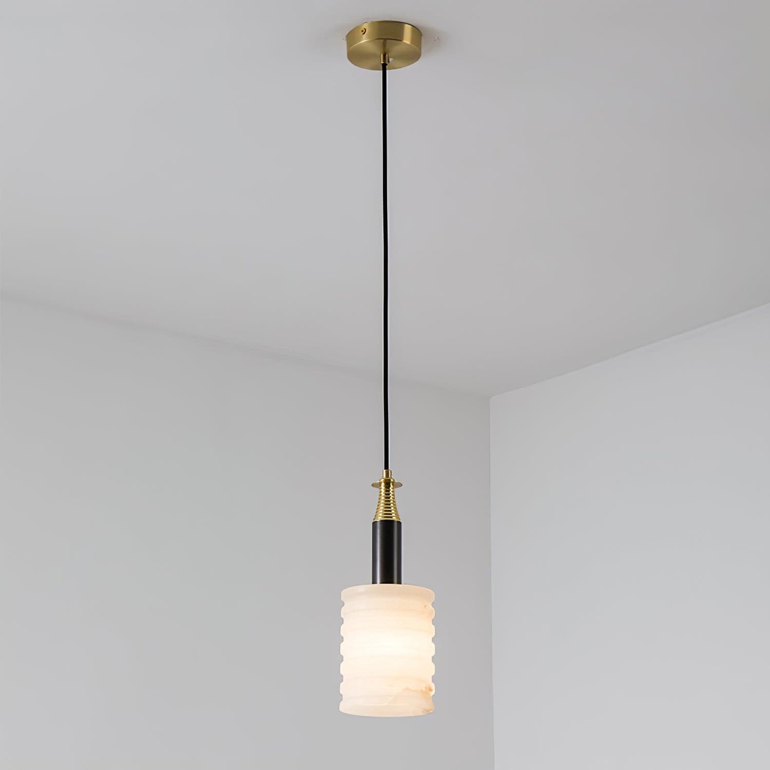 Alabaster Pendant Lamp - Lumpaz