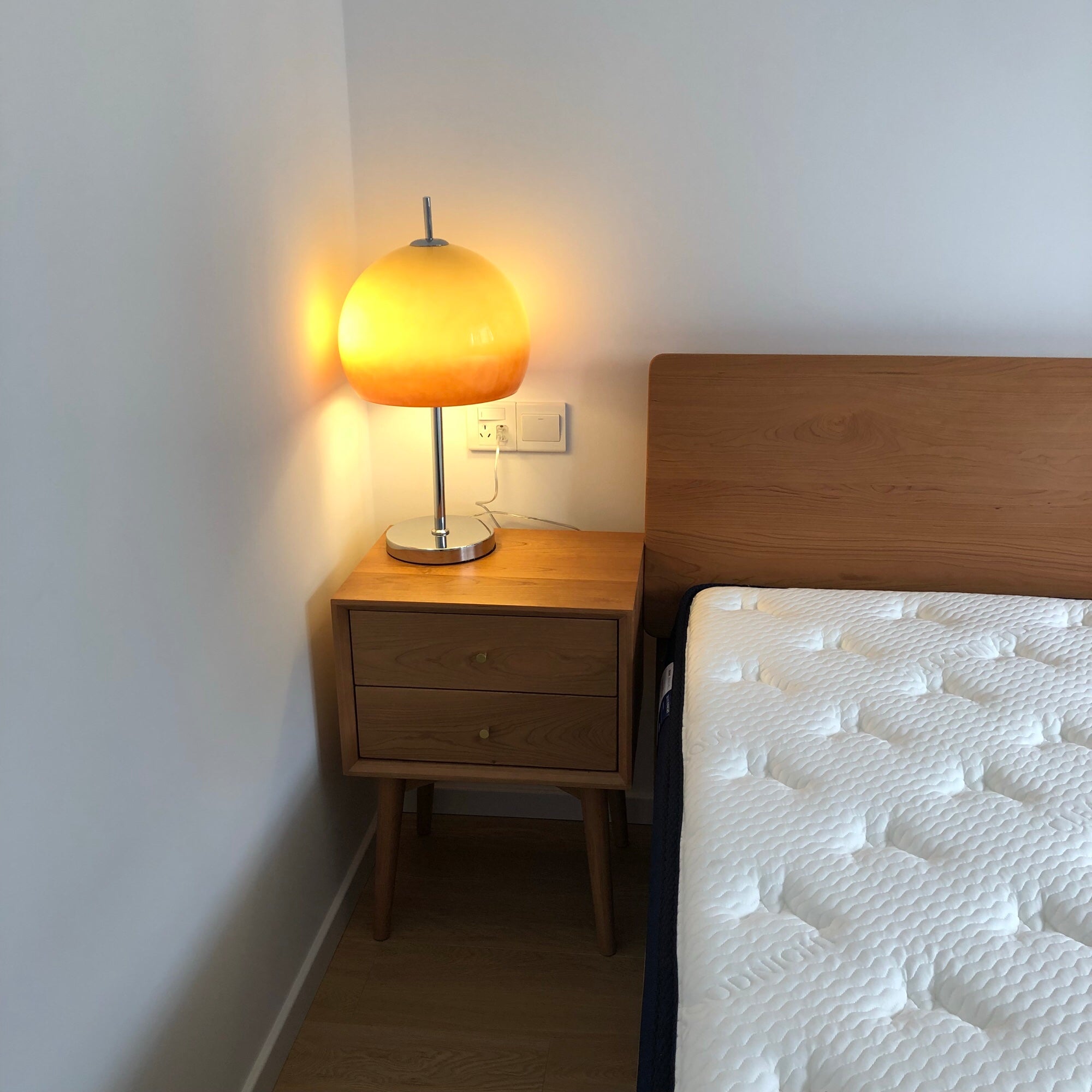 Mushroom Brown Table Lamp - Lumpaz