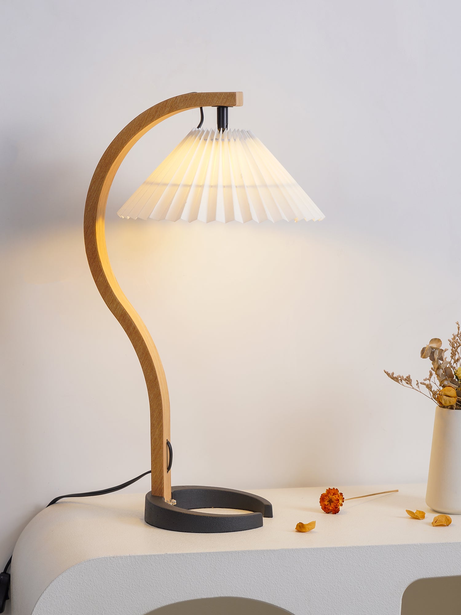 Caprani Wooden Table Lamp - Lumpaz