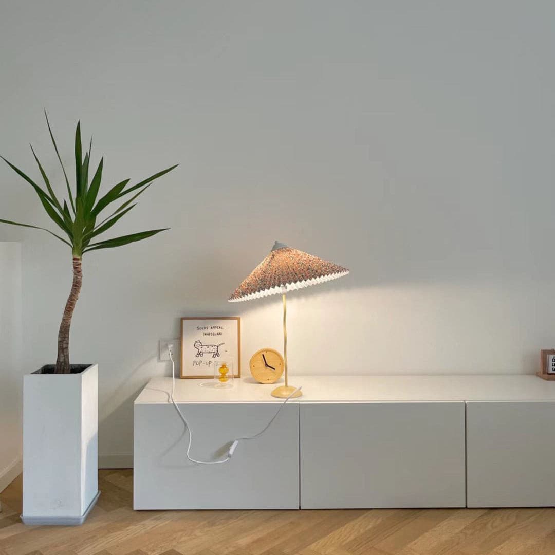 Wiggly Pleated Table Lamp - Lumpaz