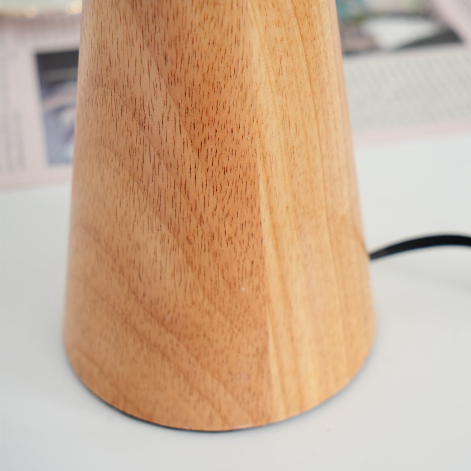 Stringer Table Lamp - Lumpaz