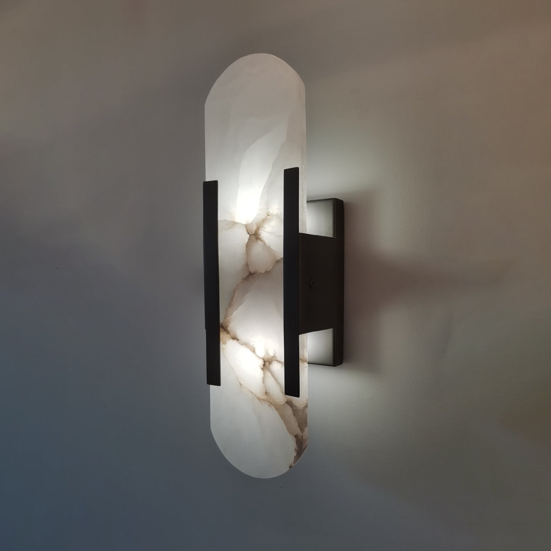 Geometric Harmony Alabaster Wall Lamp - Lumpaz