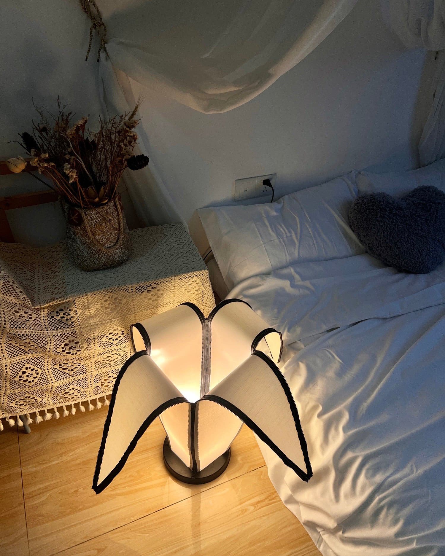 Banana Table Lamp - Lumpaz