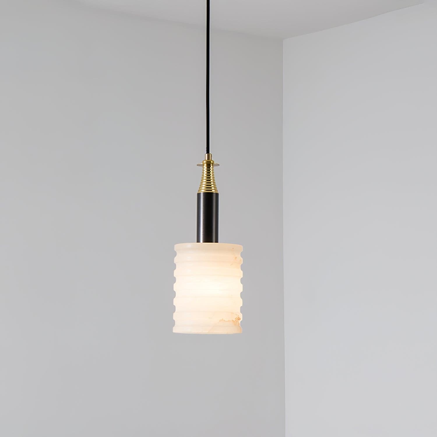 Alabaster Pendant Lamp - Lumpaz