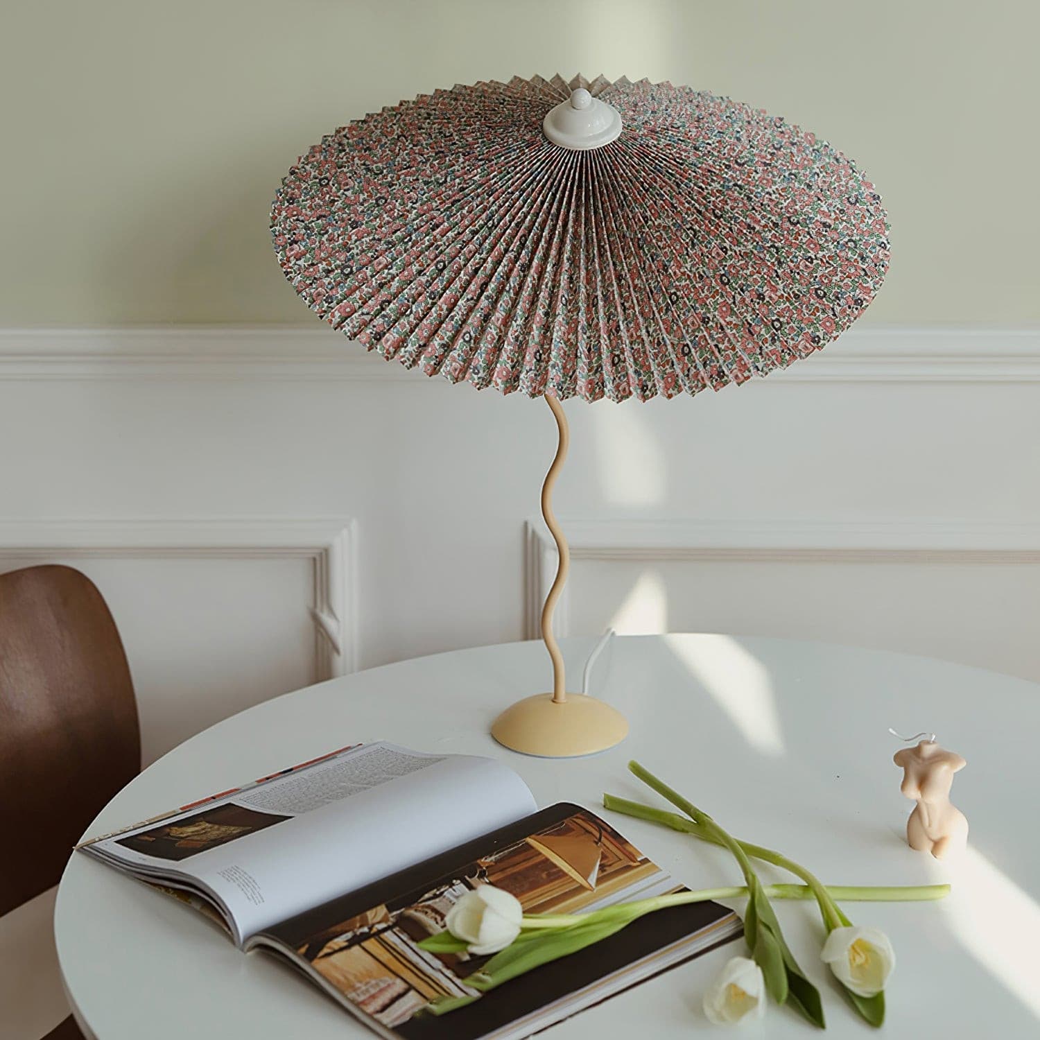 Wiggly Pleated Table Lamp - Lumpaz