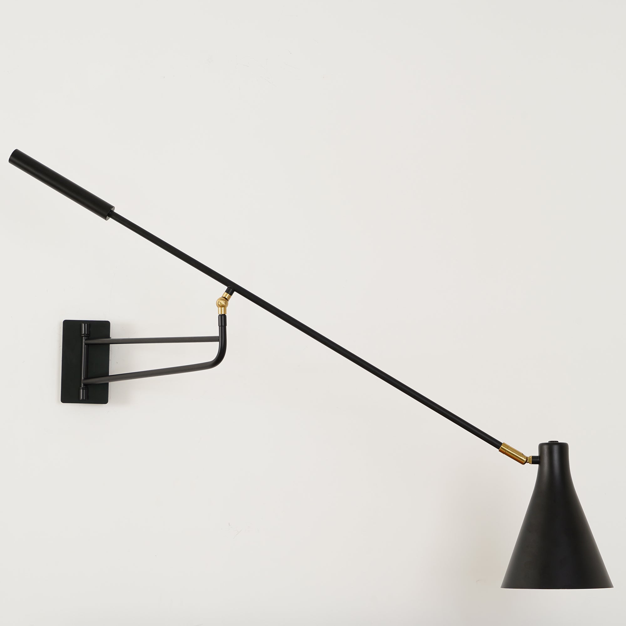 Jameson Adjustable Wall Lamp - Lumpaz