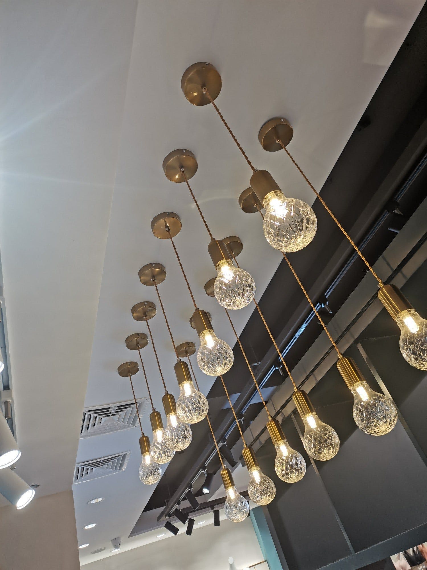 Crystal Bulb Pendant Light - Lumpaz