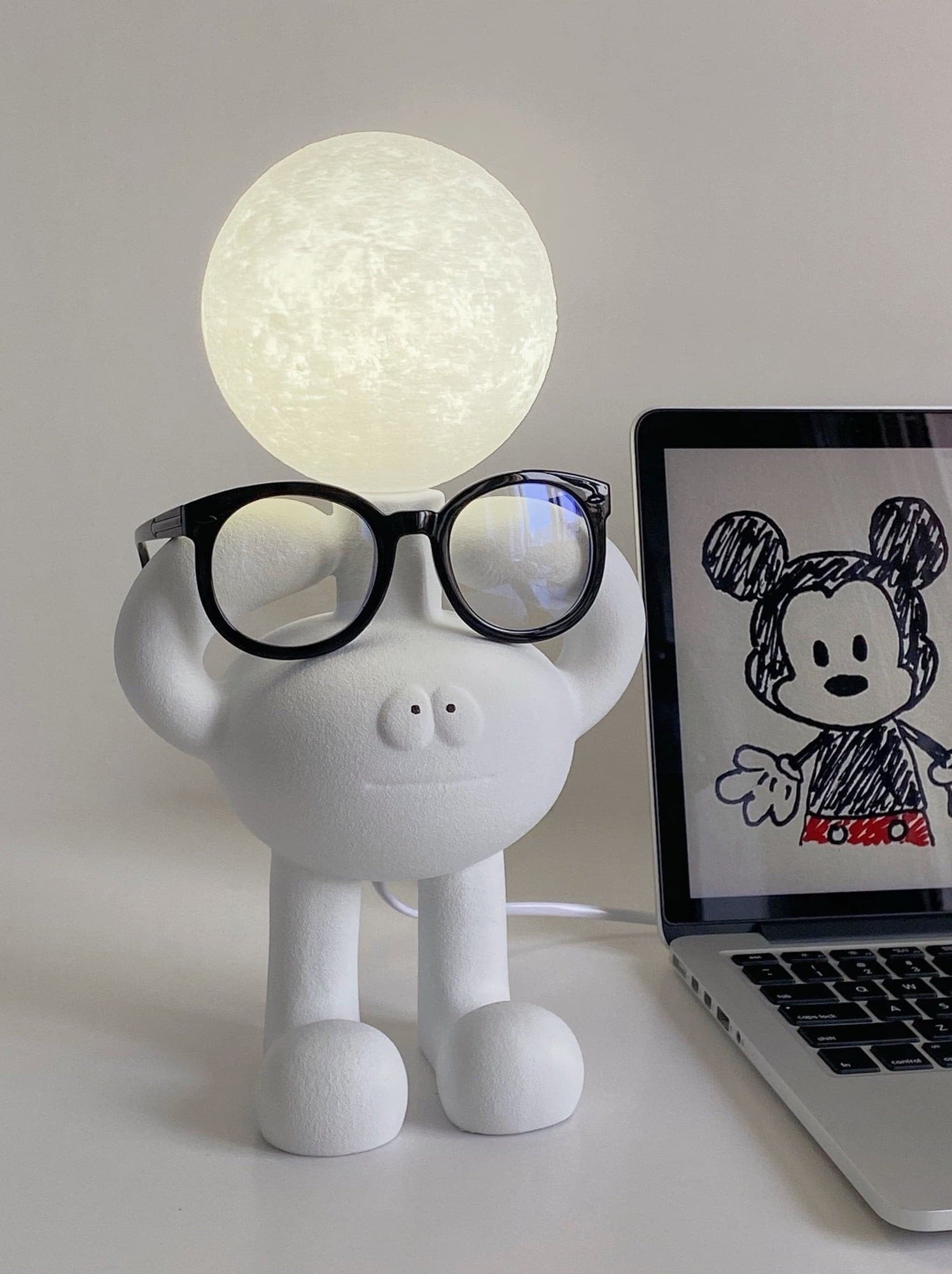 Resin Robot Table Lamp - Lumpaz