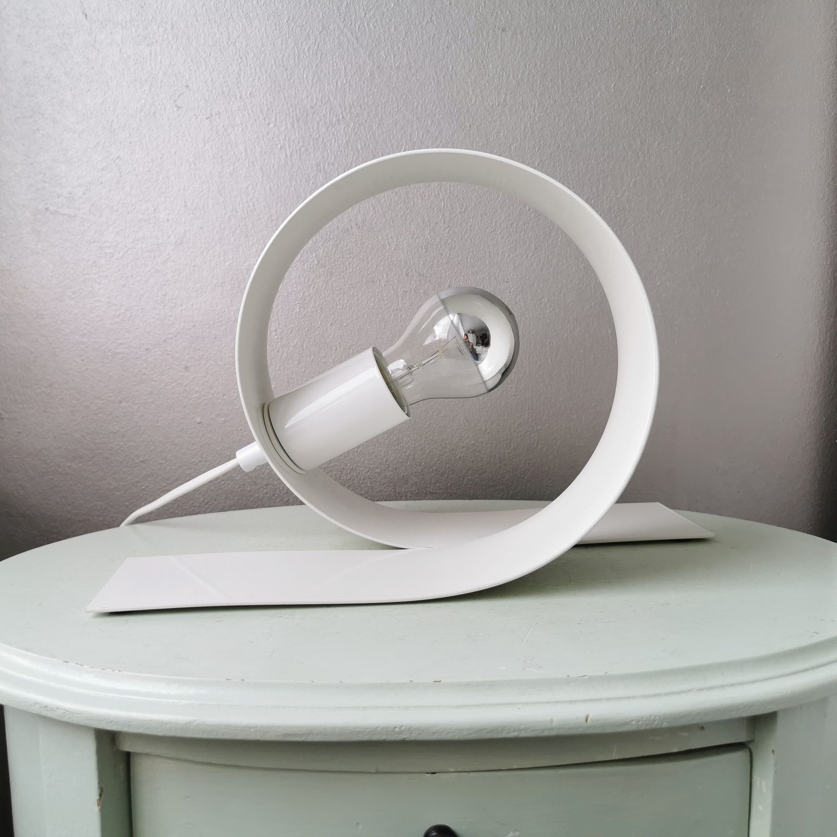 Looping Table Lamp - Lumpaz