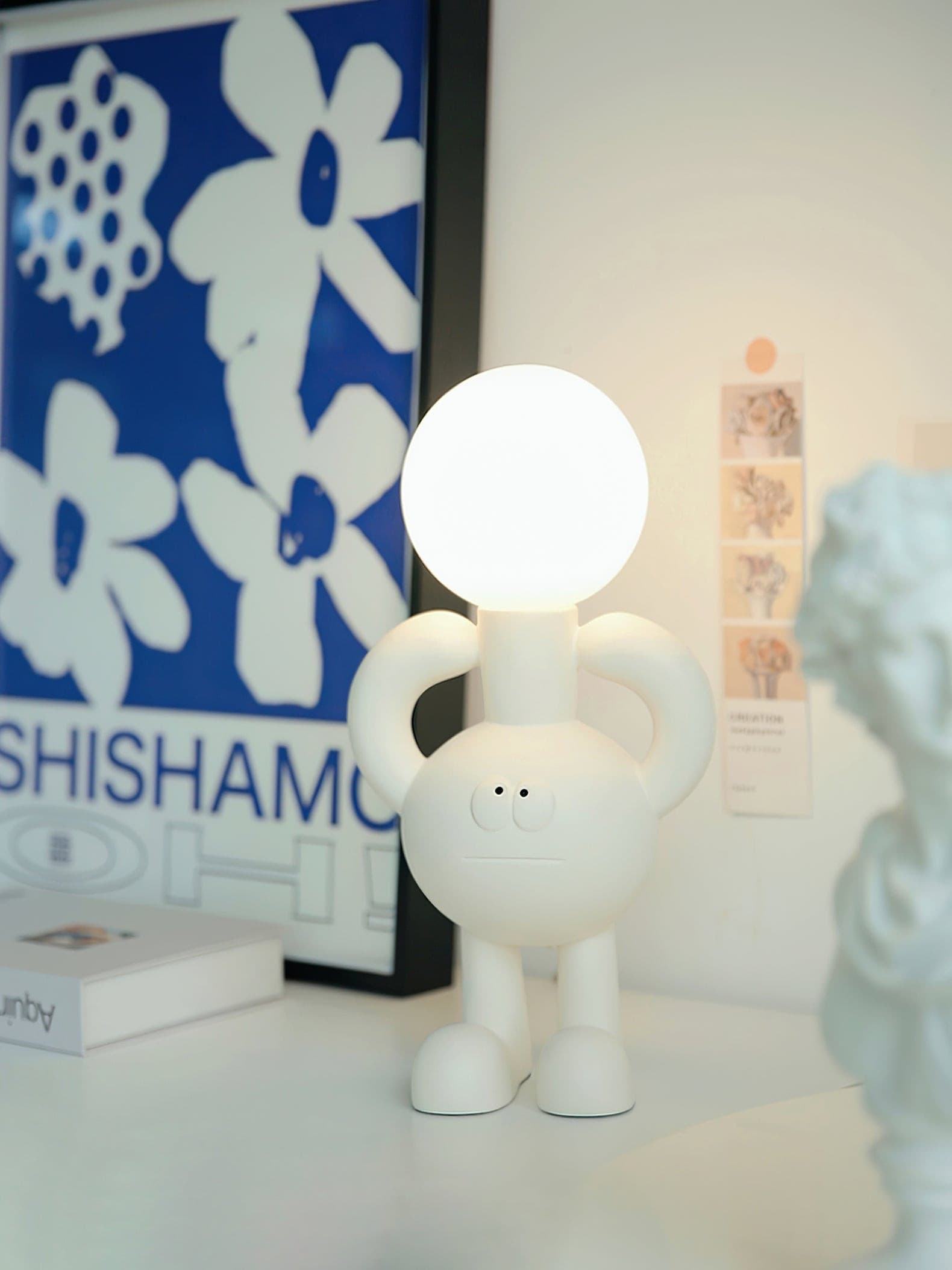 Resin Robot Table Lamp - Lumpaz