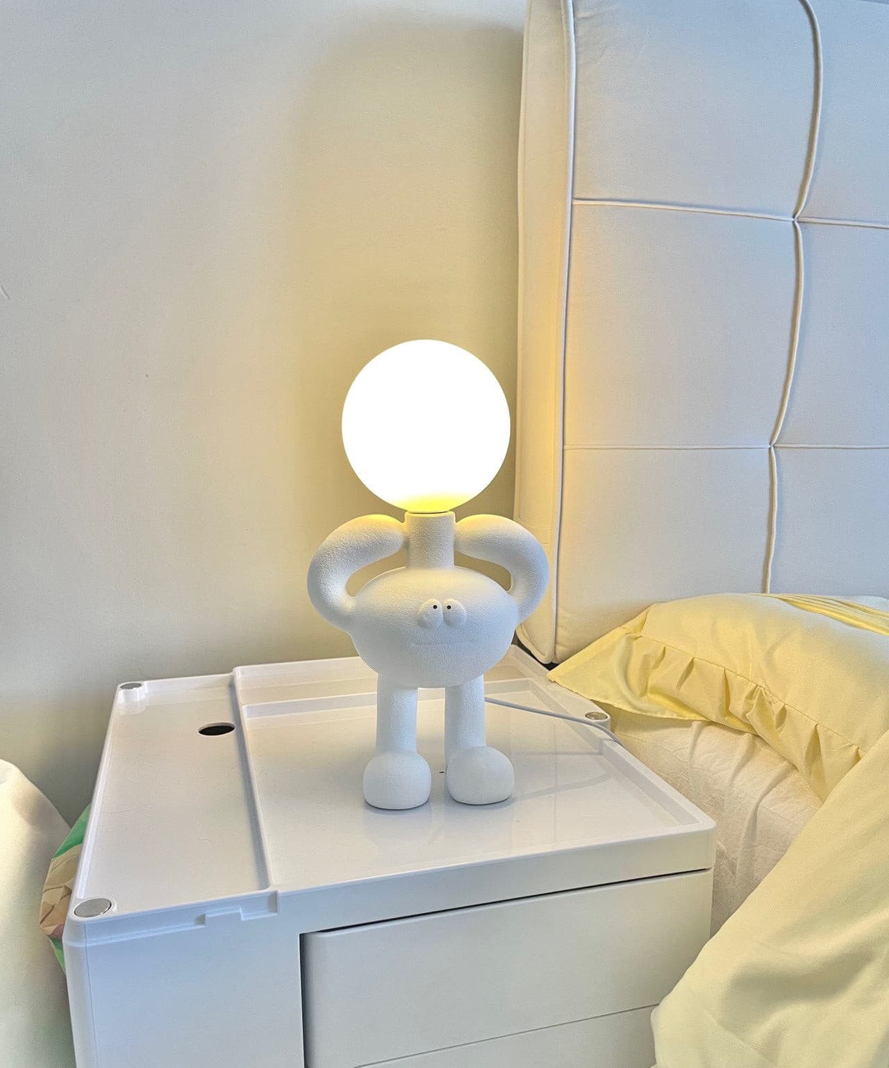 Resin Robot Table Lamp - Lumpaz