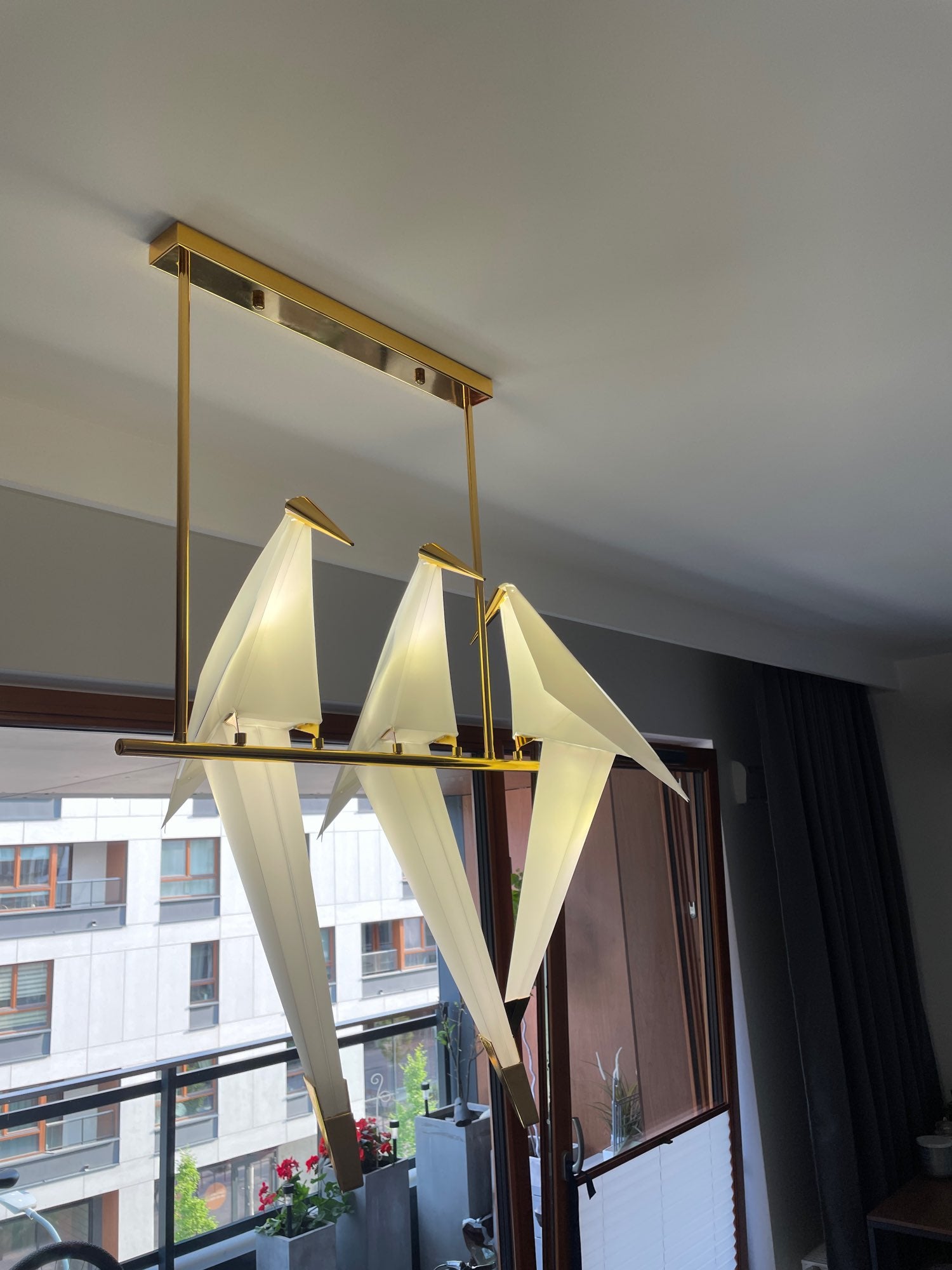 Perching Bird Chandelier - Lumpaz