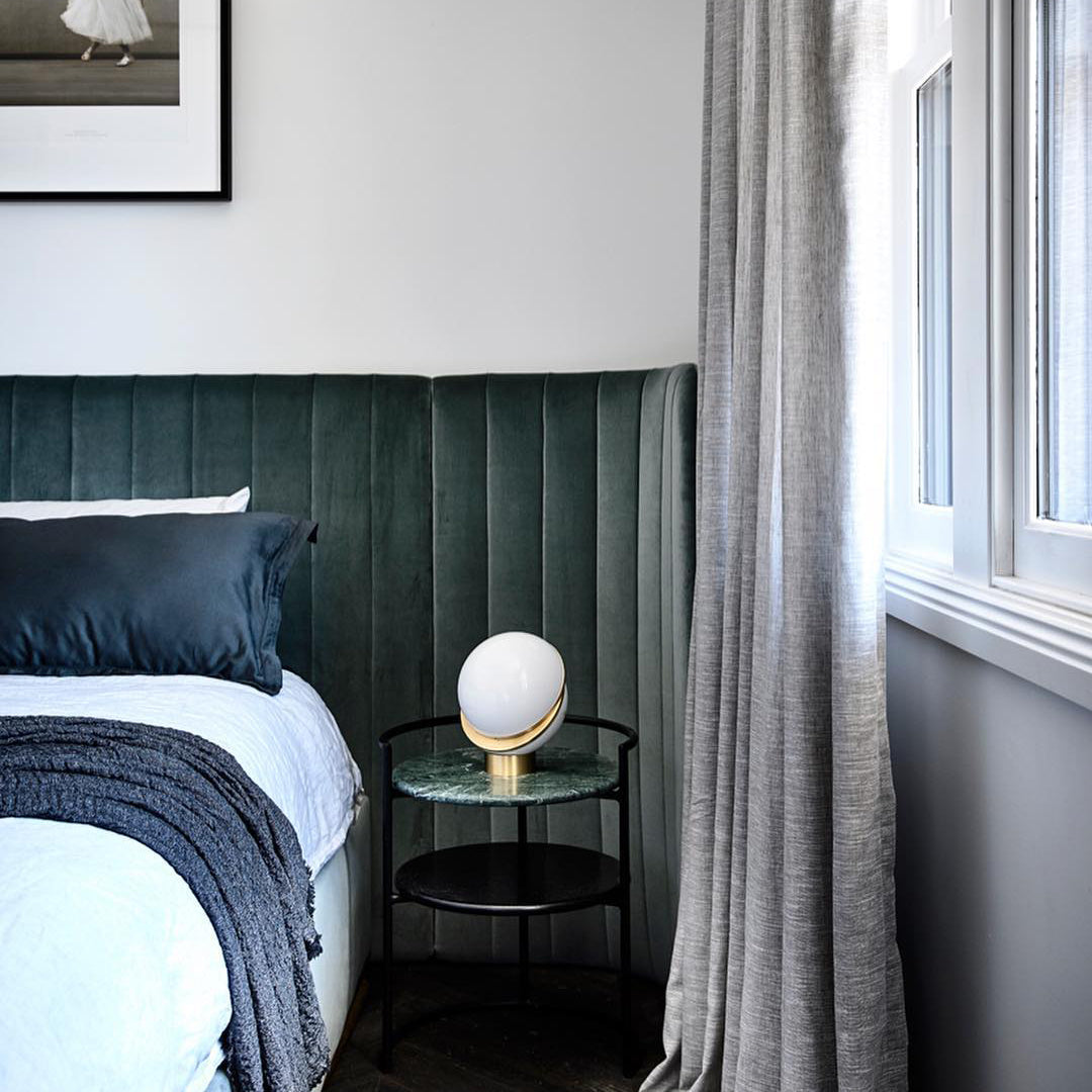 Crescent Table Light - Lumpaz