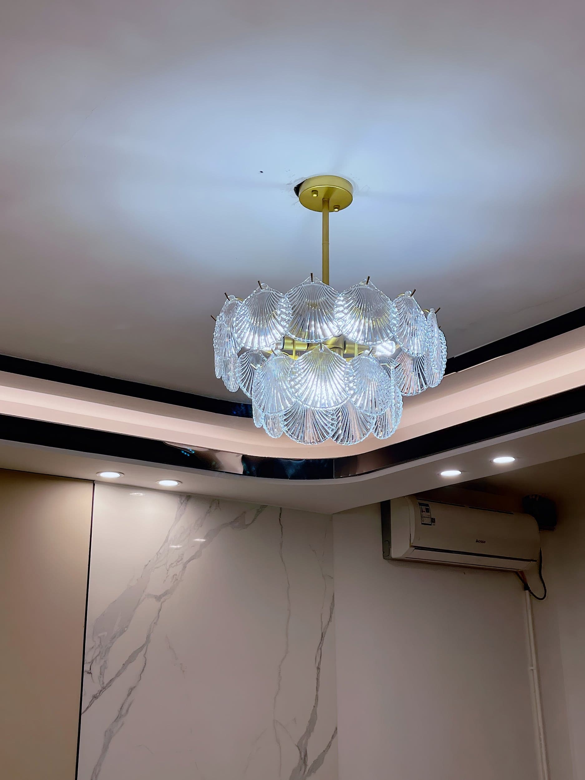 Shell Glass Chandelier - Lumpaz