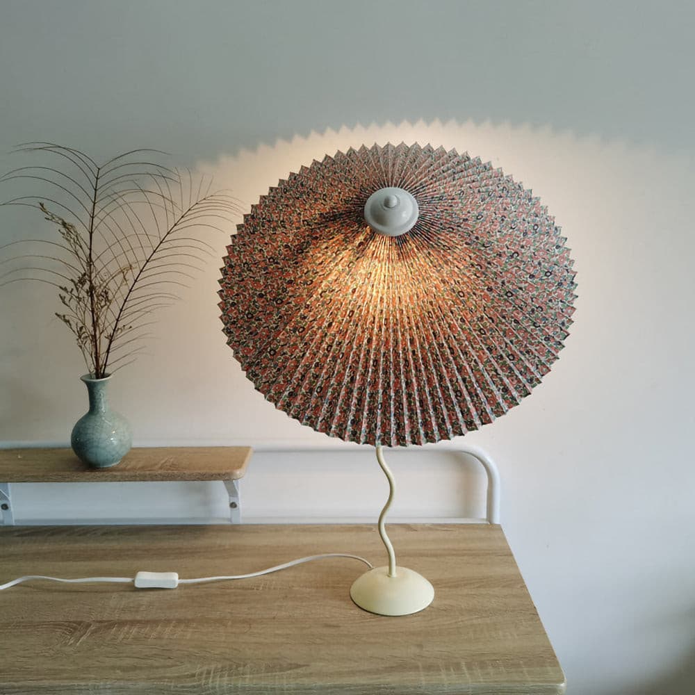 Wiggly Pleated Table Lamp - Lumpaz