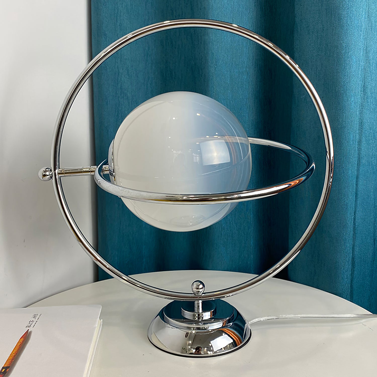 Planet Table Lamp - Lumpaz