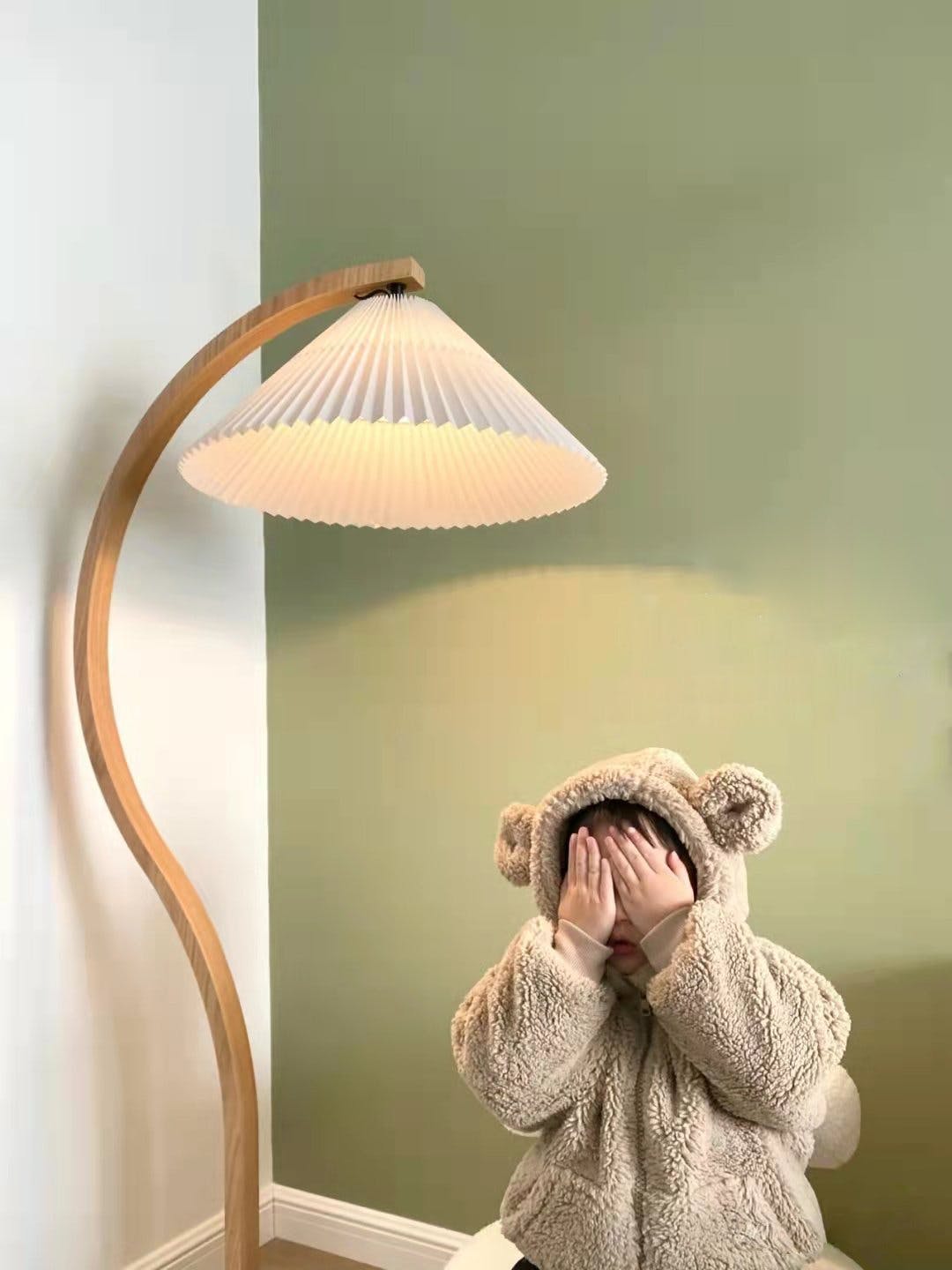 Caprani Wooden Floor Lamp - Lumpaz