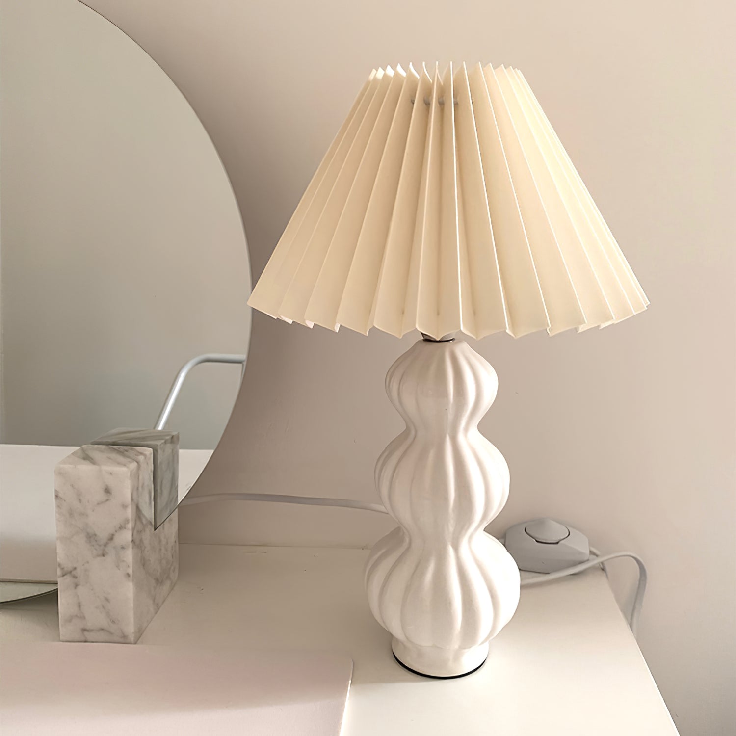 Luna Pleated Table Lamp - Lumpaz