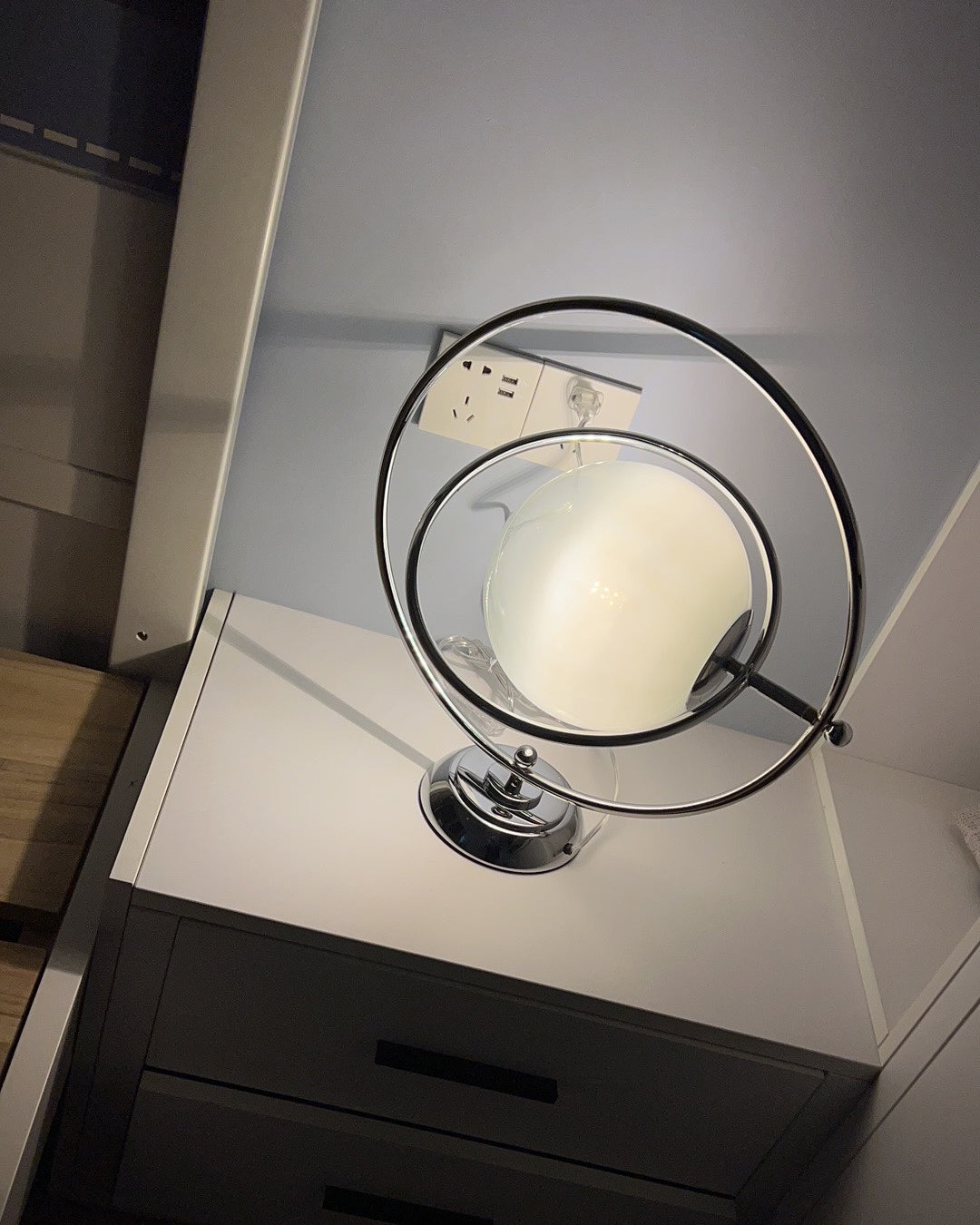 Planet Table Lamp - Lumpaz