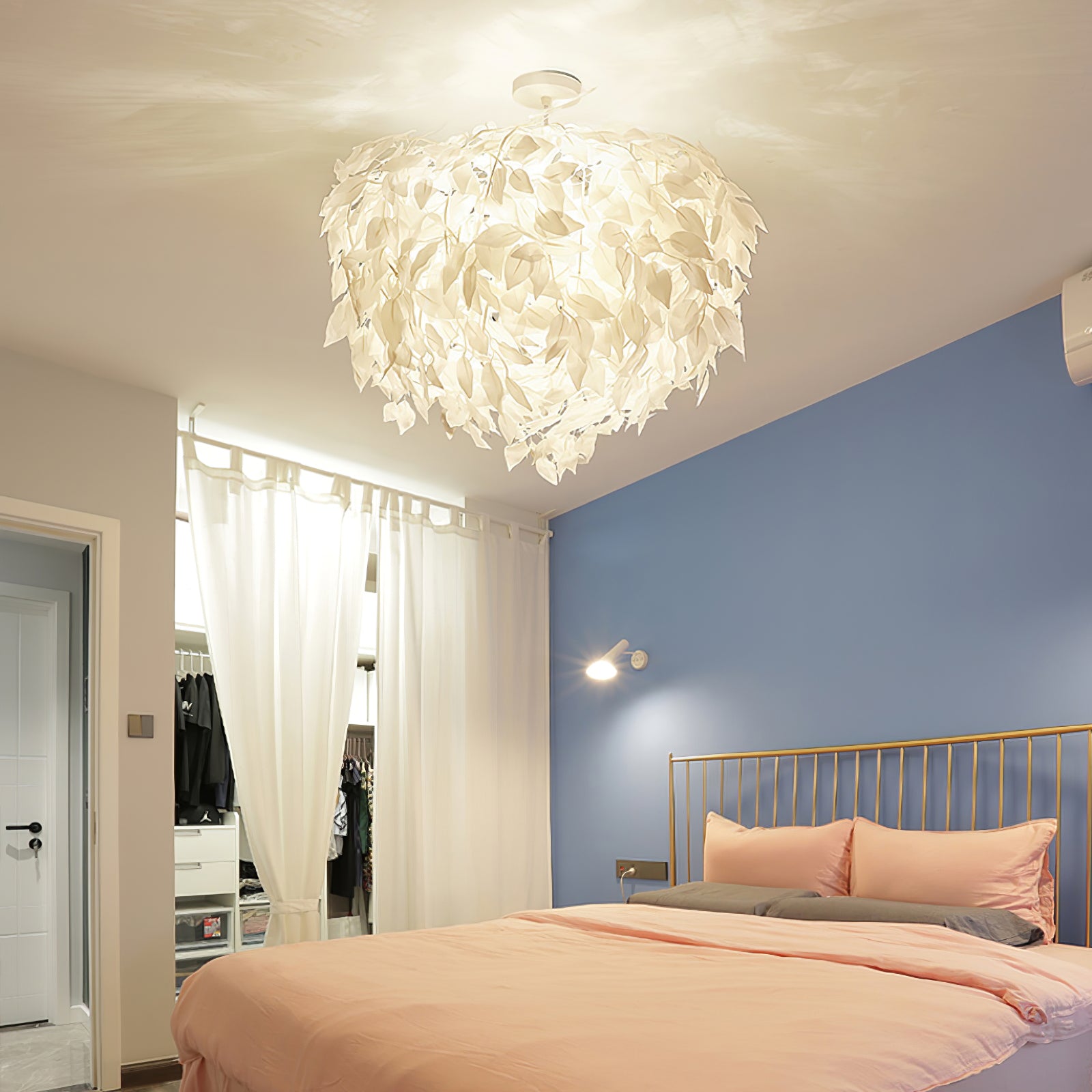 Plastic Leaves Pendant Lamp - Lumpaz