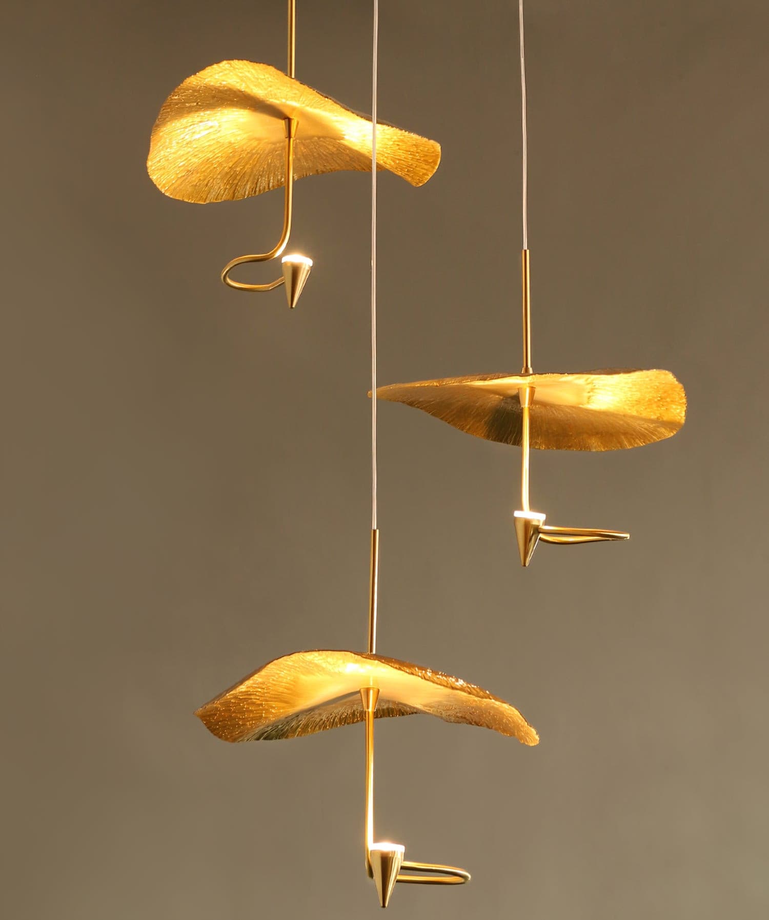 Lotus Leaf Chandelier - Lumpaz