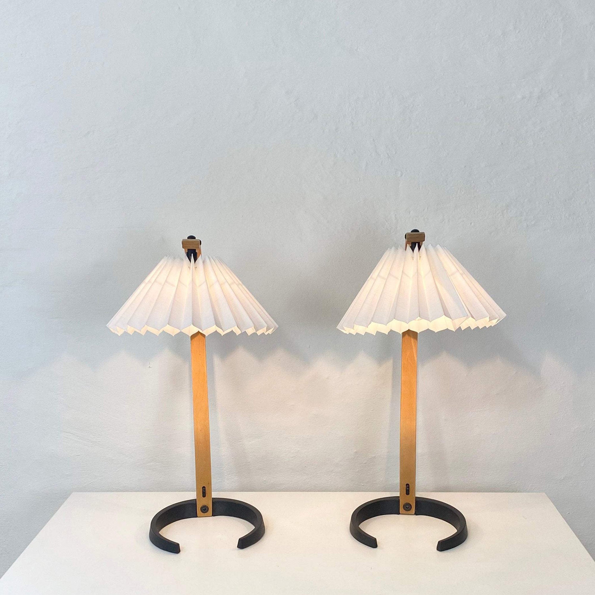 Caprani Wooden Table Lamp - Lumpaz