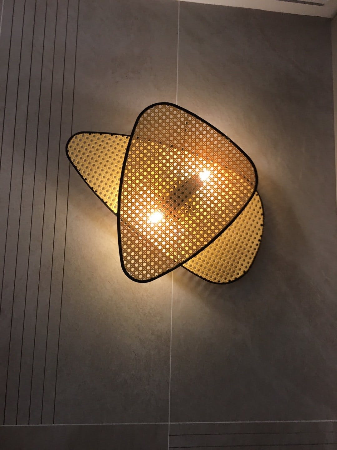 Screen Cannage Wall Lamp - Lumpaz
