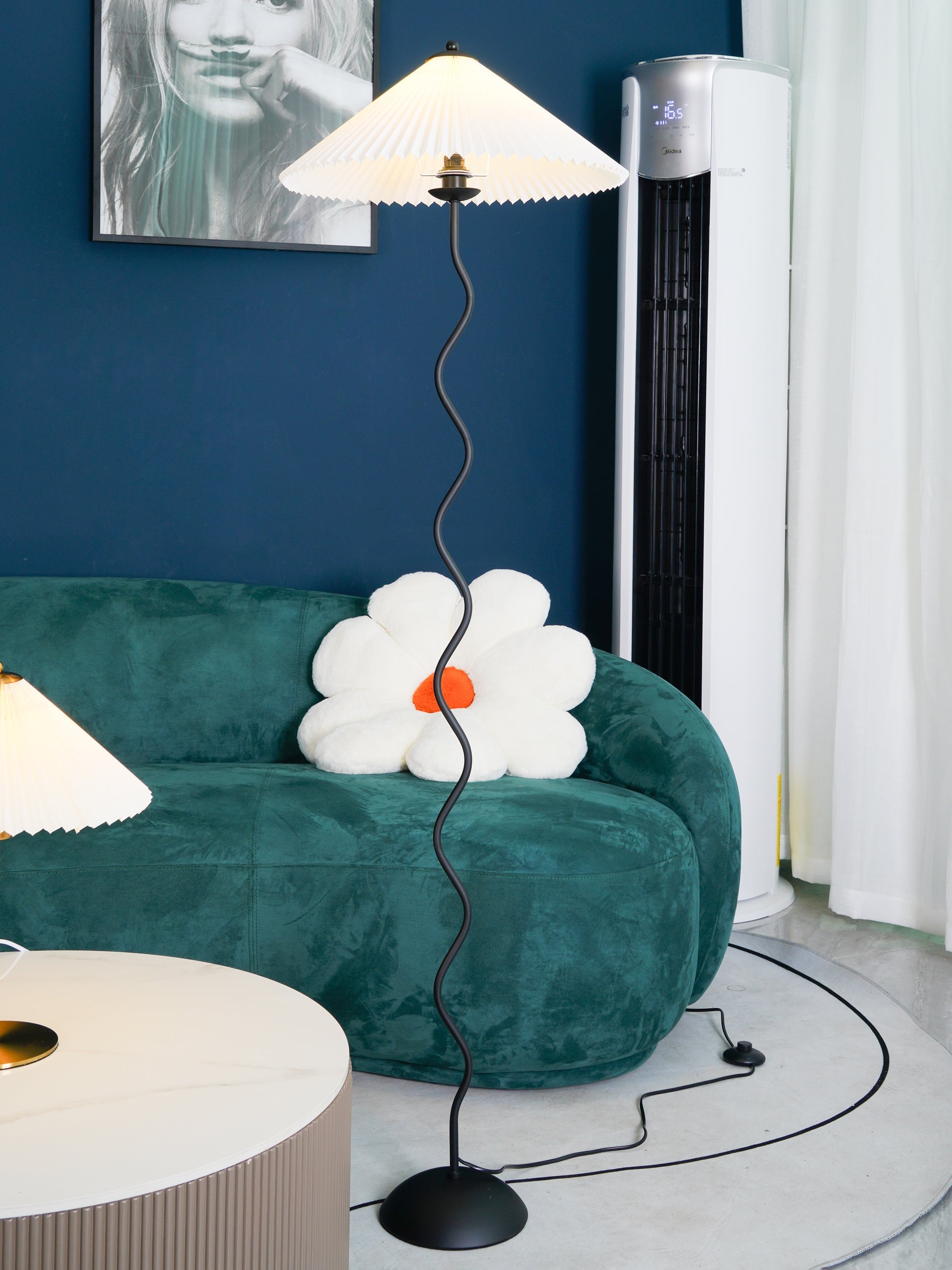 Wiggly Pleated Floor Lamp - Lumpaz