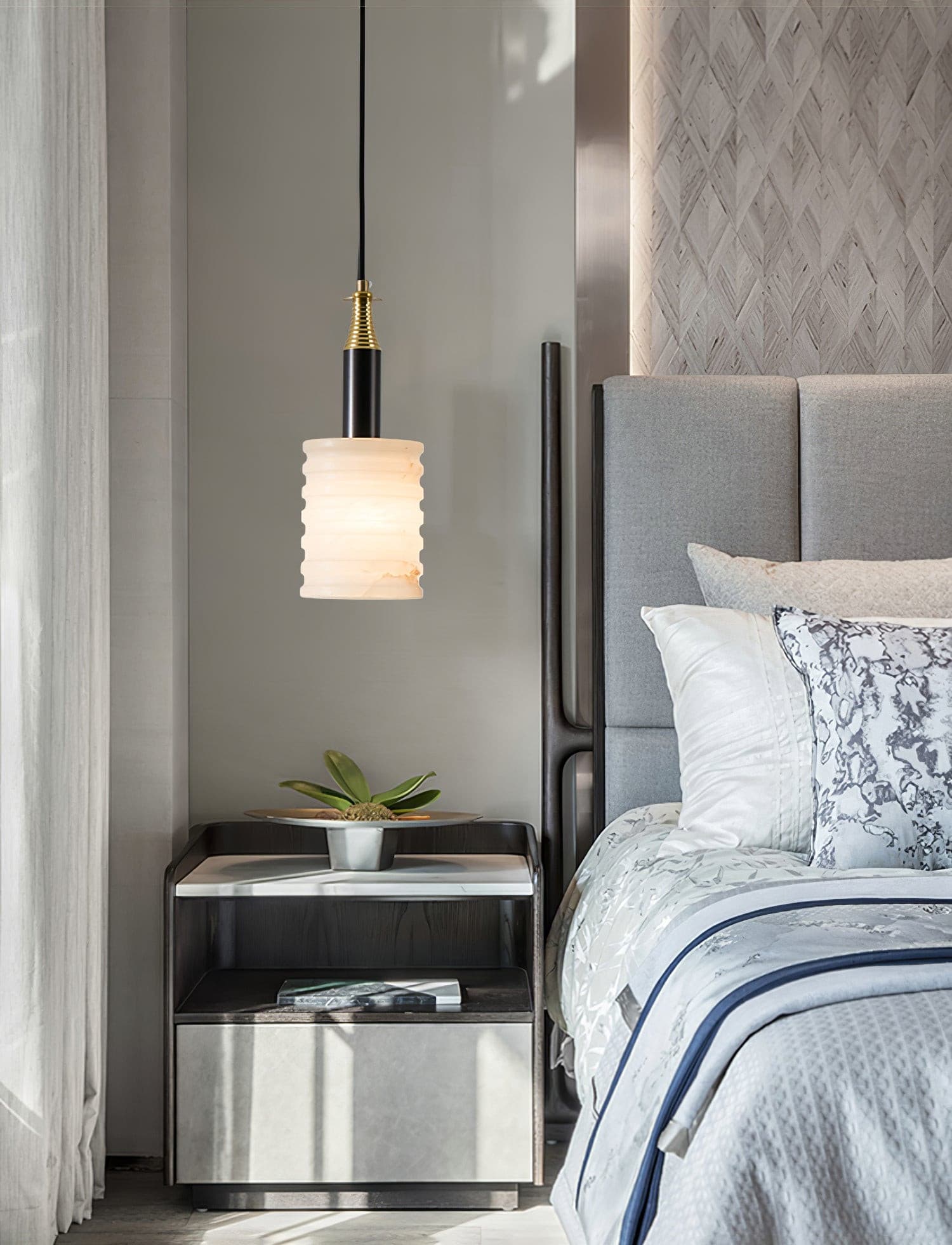 Alabaster Pendant Lamp - Lumpaz