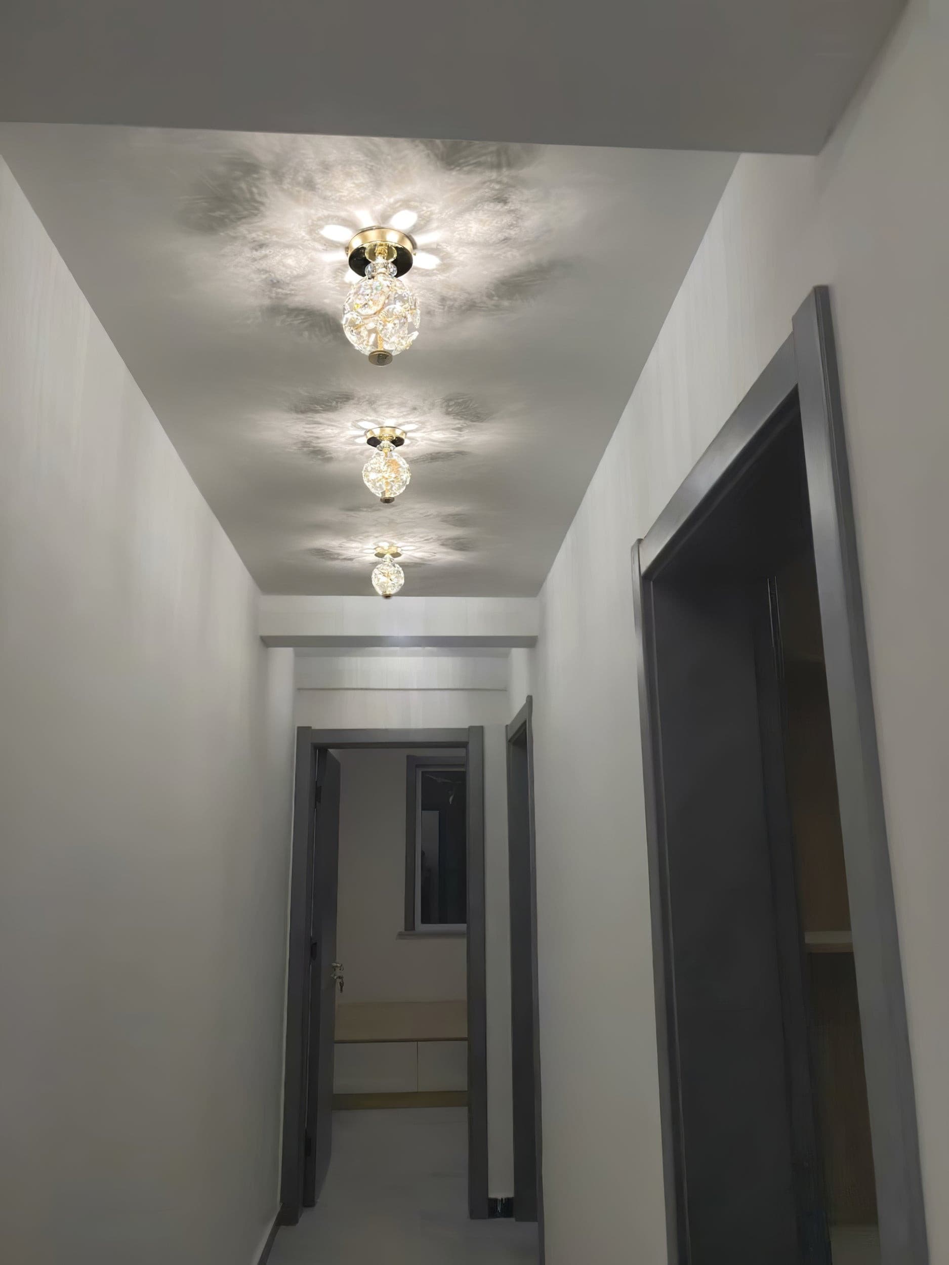 Crystal Ball Ceiling Lamp - Lumpaz