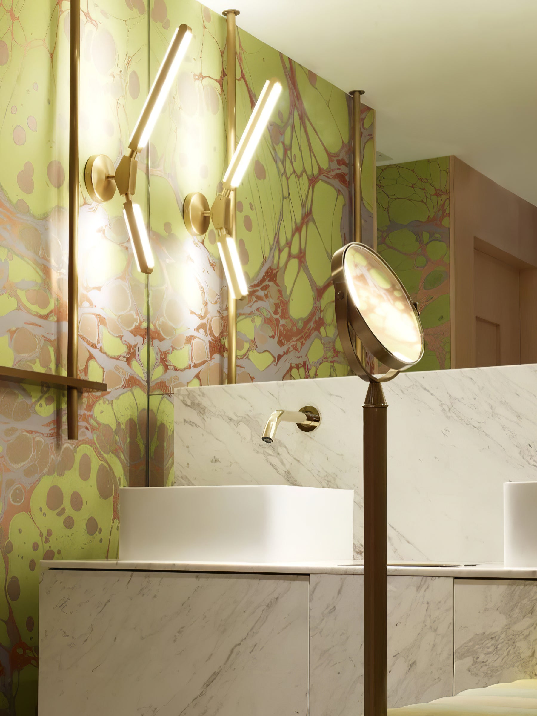 Pris K Wall Lamp - Lumpaz