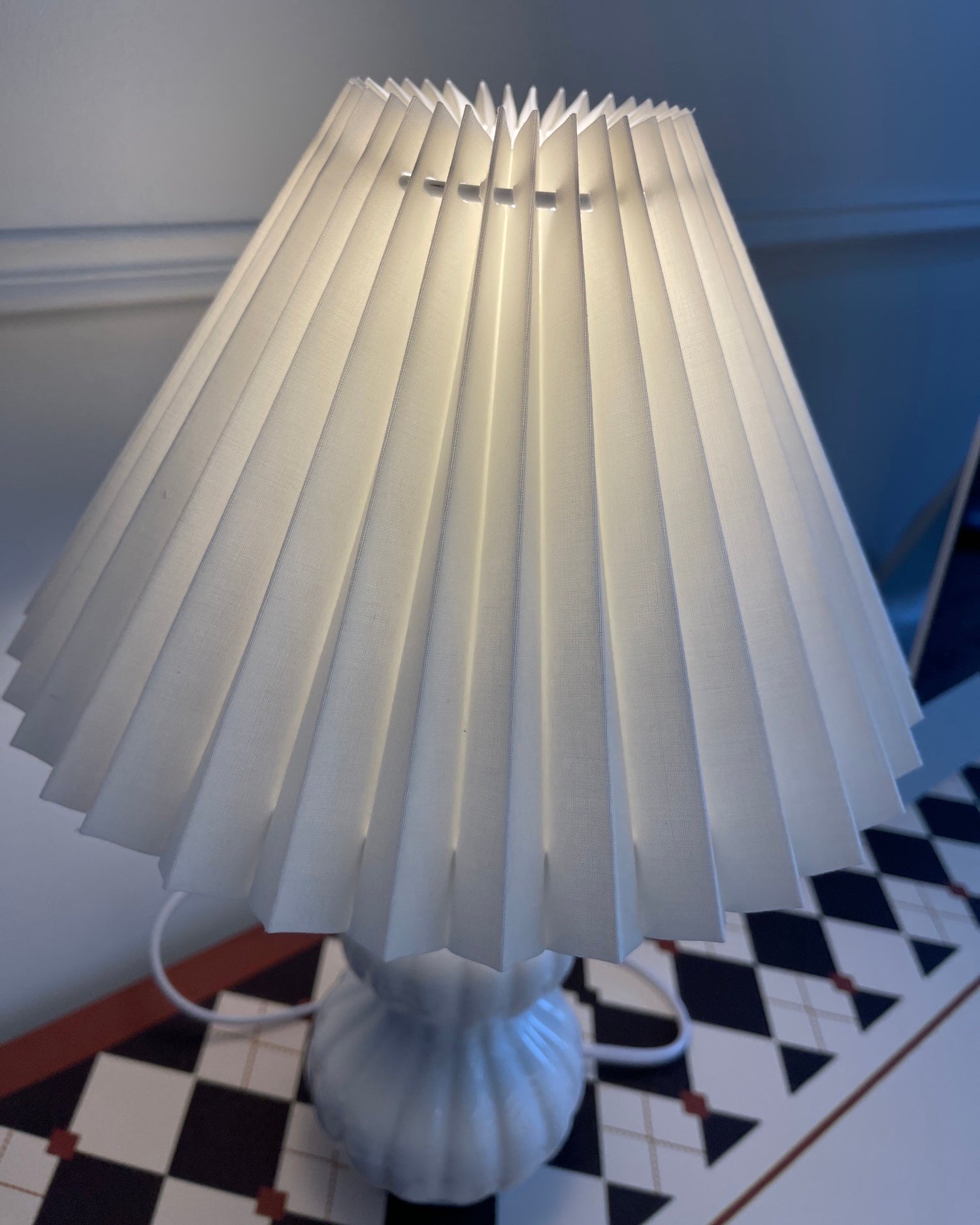 Luna Pleated Table Lamp - Lumpaz