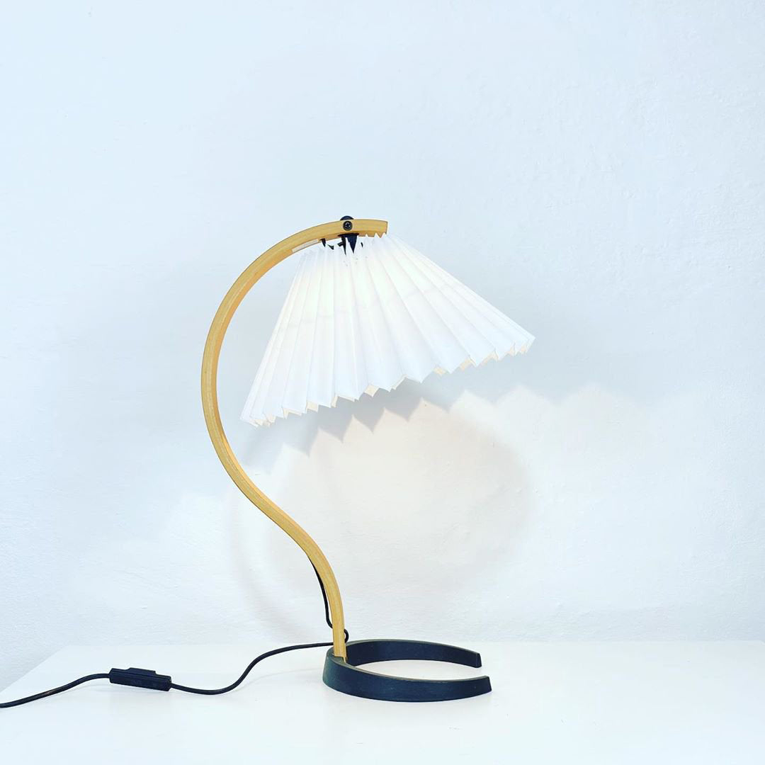 Caprani Wooden Table Lamp - Lumpaz