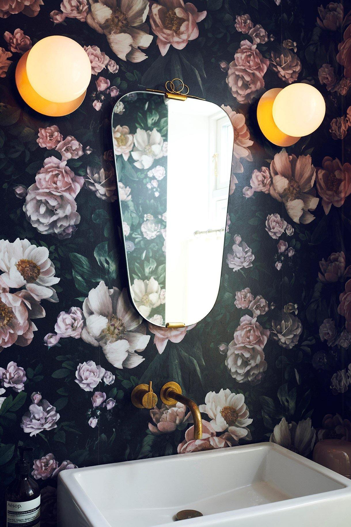 Lila Wall Lamp - Lumpaz