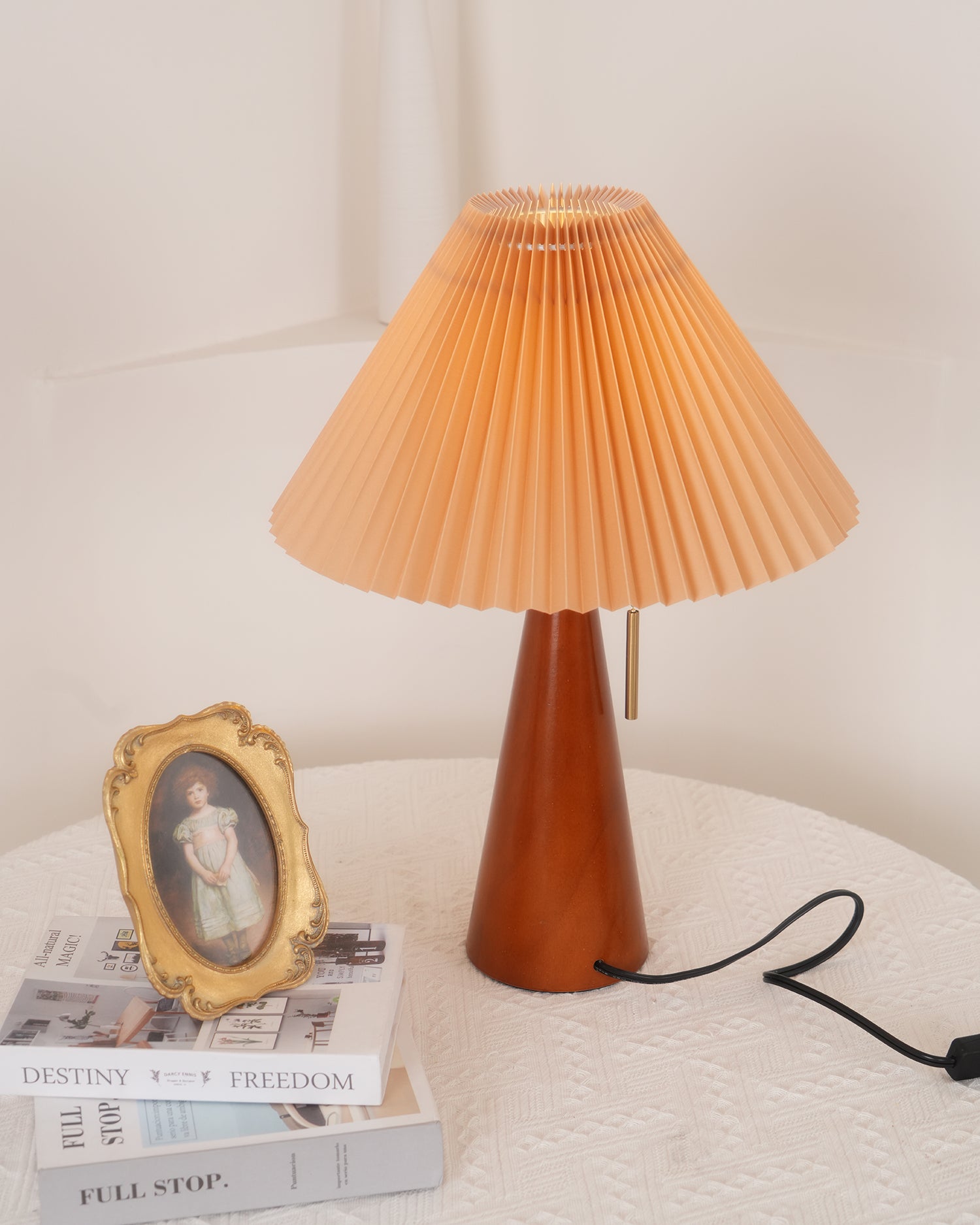 Stringer Table Lamp - Lumpaz