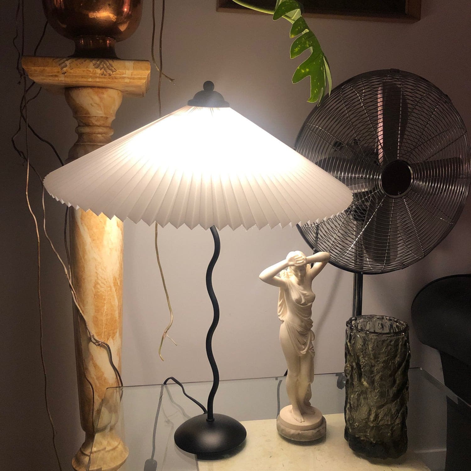 Wiggly Pleated Table Lamp - Lumpaz