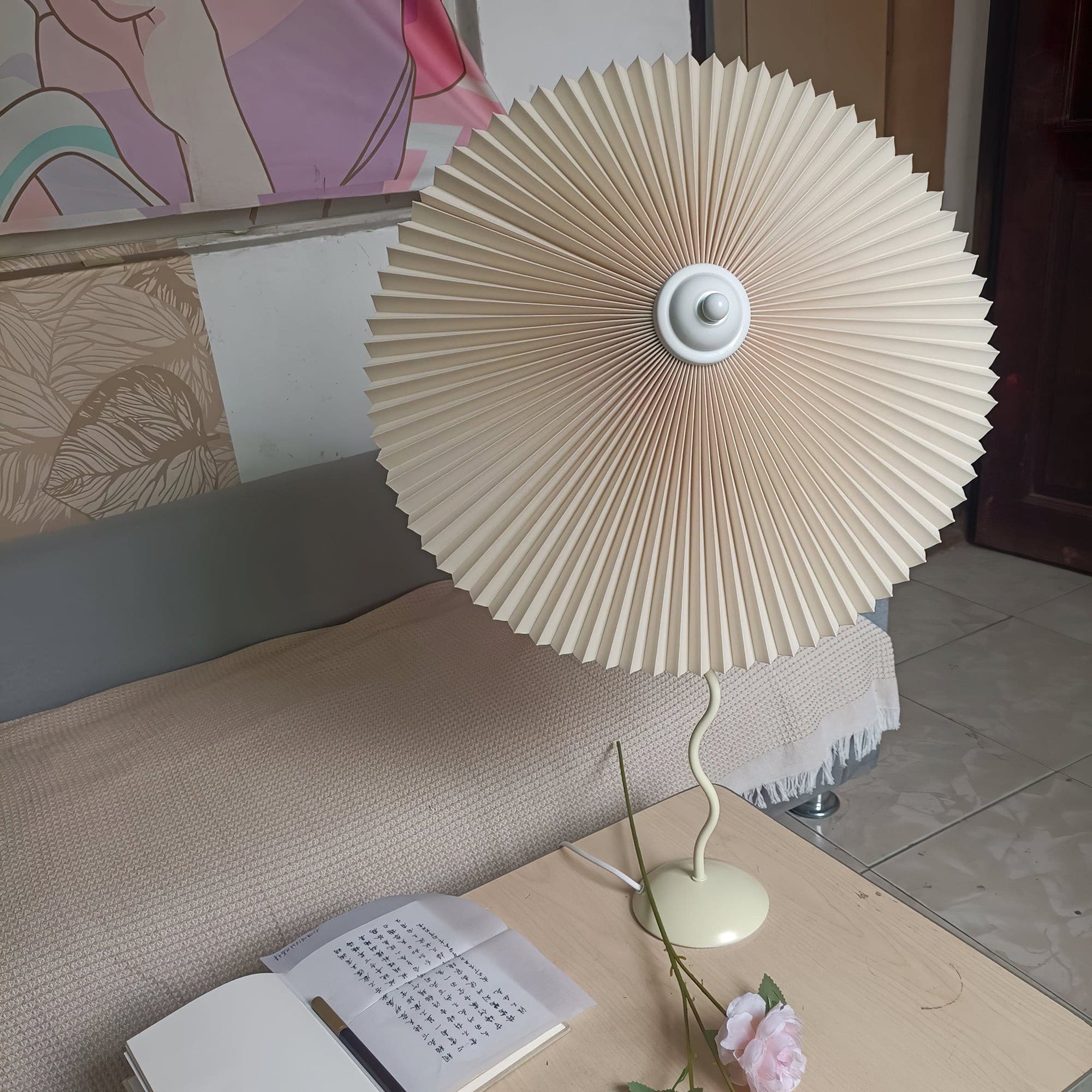 Wiggly Pleated Table Lamp - Lumpaz