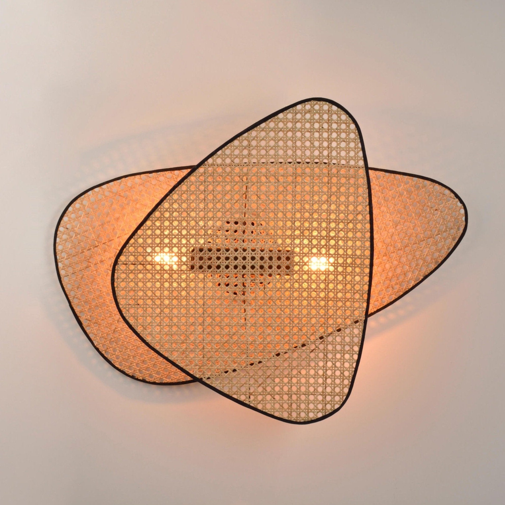 Screen Cannage Wall Lamp - Lumpaz