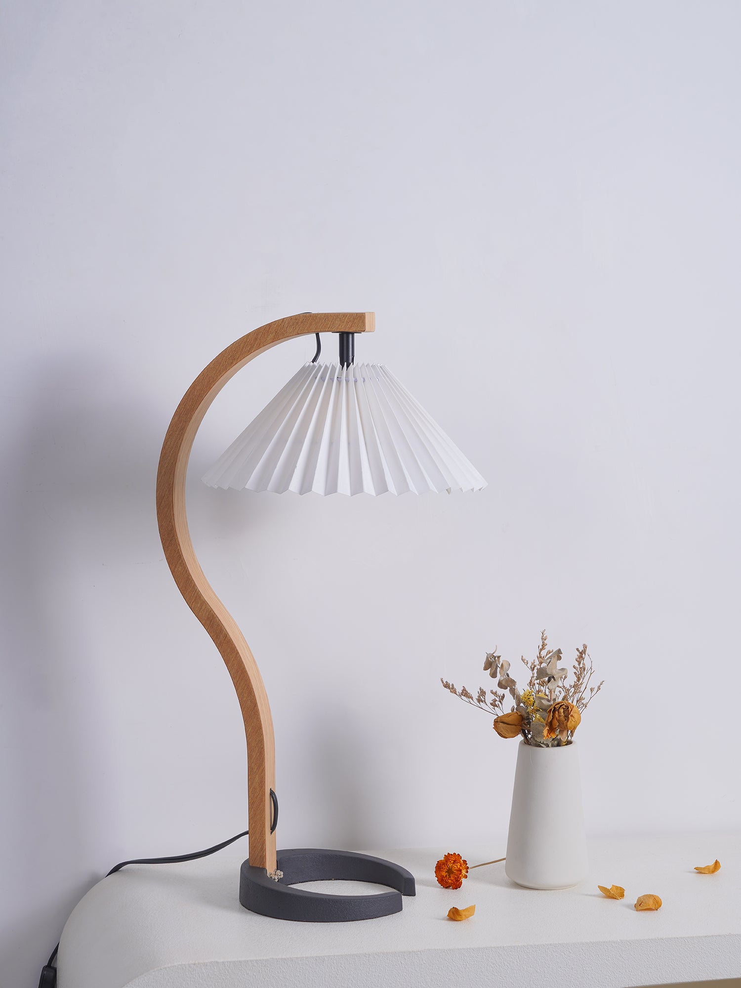 Caprani Wooden Table Lamp - Lumpaz