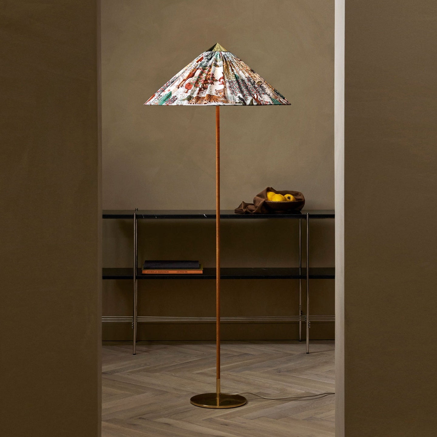 Chinese Hat  Floor Lamp - Lumpaz