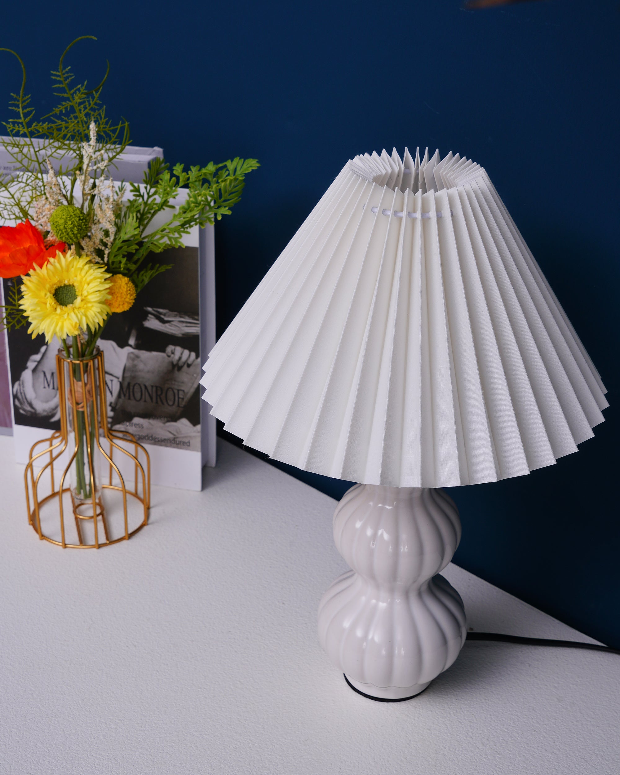 Luna Pleated Table Lamp - Lumpaz